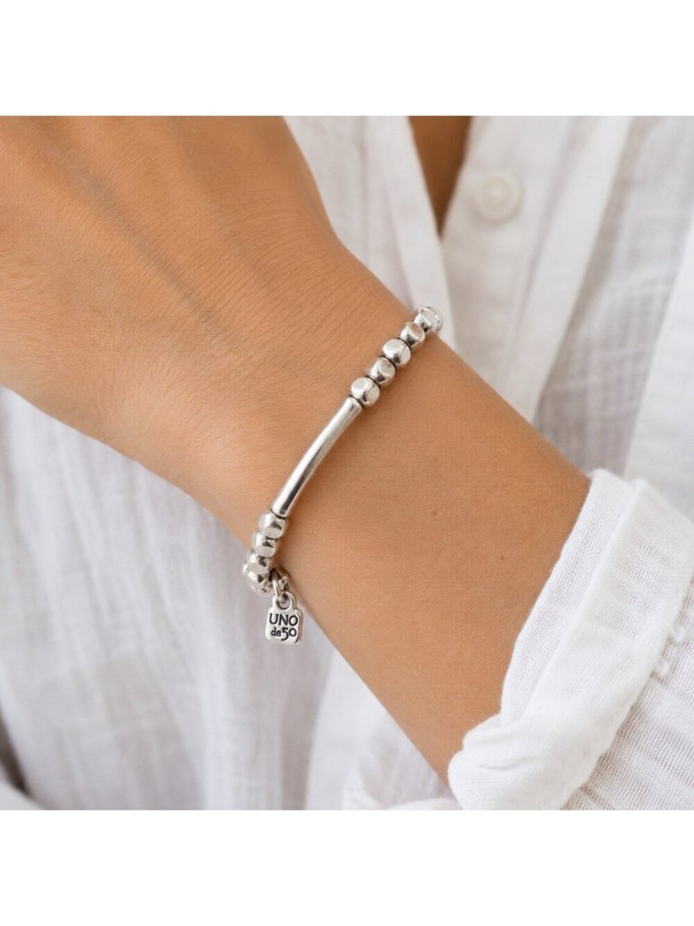 Uno de 50 Silver Plated Journey Stretch Bracelet Nugget Beads Bar Charm Spain